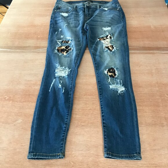 Judy Blue Skinny Fit Jeans Women 13/31 Blue Mid Rise Leopard Patch Distressed - Picture 1 of 14